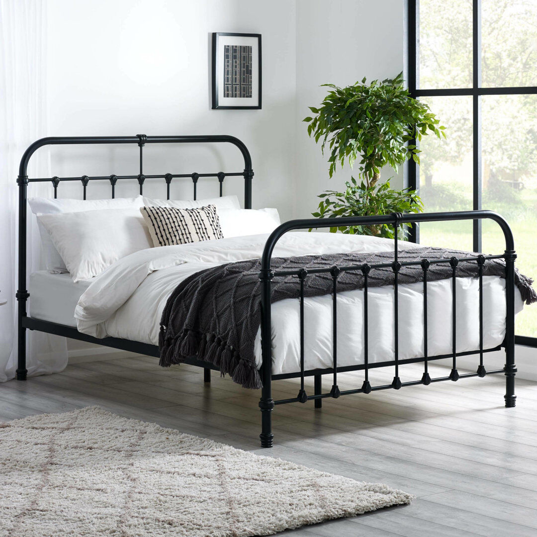 ClassicLiving Logan Kingsize (5') Bed Frame Black King (157 x 208.5 cm)