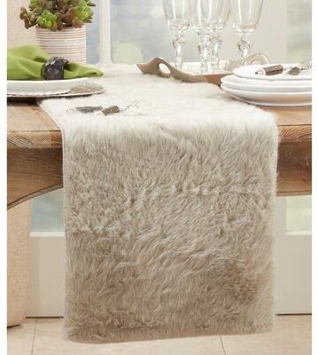 Saro Lifestyle Juneau Collection Faux Fur Table Runner