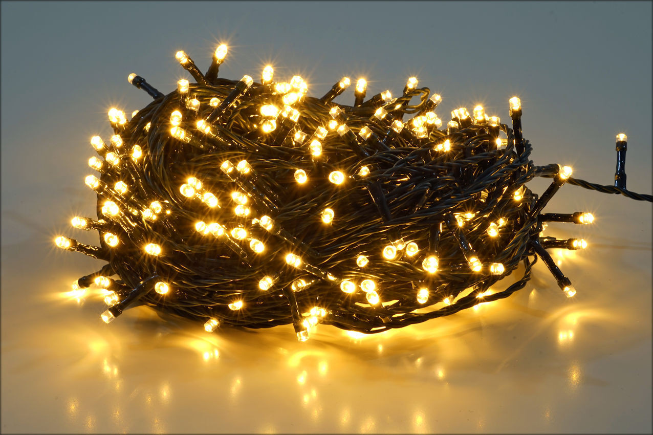 LEX LED-lichtketting met 600 warmwitte lampjes voor kerstdecoratie