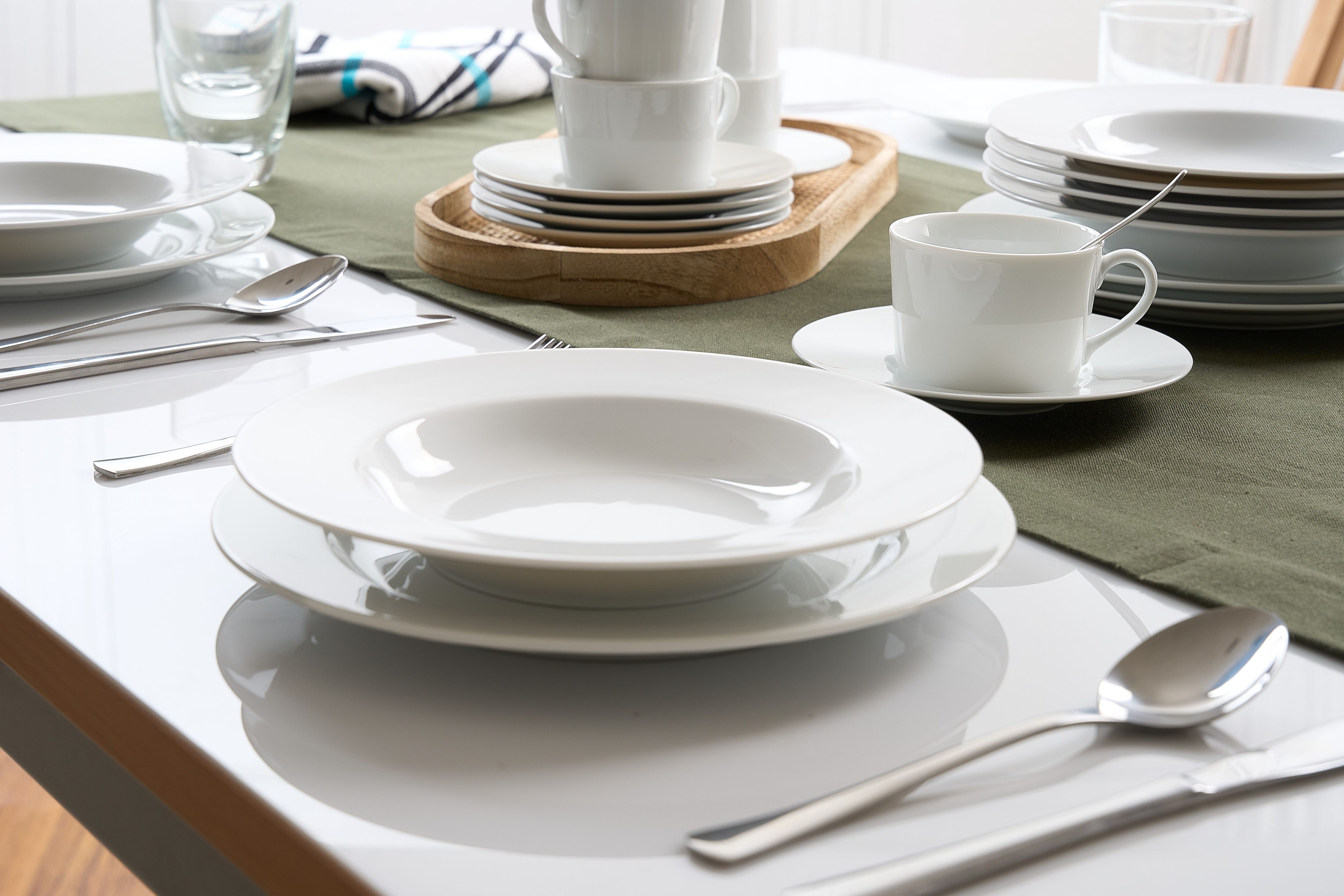 Suppenteller RETSCH ARZBERG "Teller Set, HEIKE WEISS, Teller 23 cm, für 6 Personen, rund, Porzellan", weiß, Ø:23cm, Porzellan, Speiseteller, Suppenteller, für den großen Hunger – 6 tiefe Teller in der größeren Ausführung