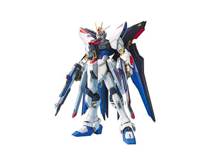 GUNDAM - Model Kit - MG 1/100 - Strike Freedom Gundam - 18 CM