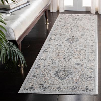 SAFAVIEH Isabella Vergilia Traditional Oriental Rug