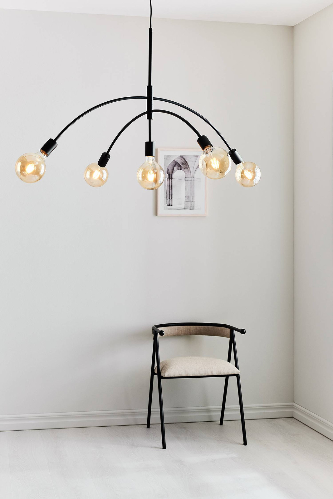 home24 Hanglamp Crux zwart met glas en metaal H 107 x B 41 x D 107 cm E27