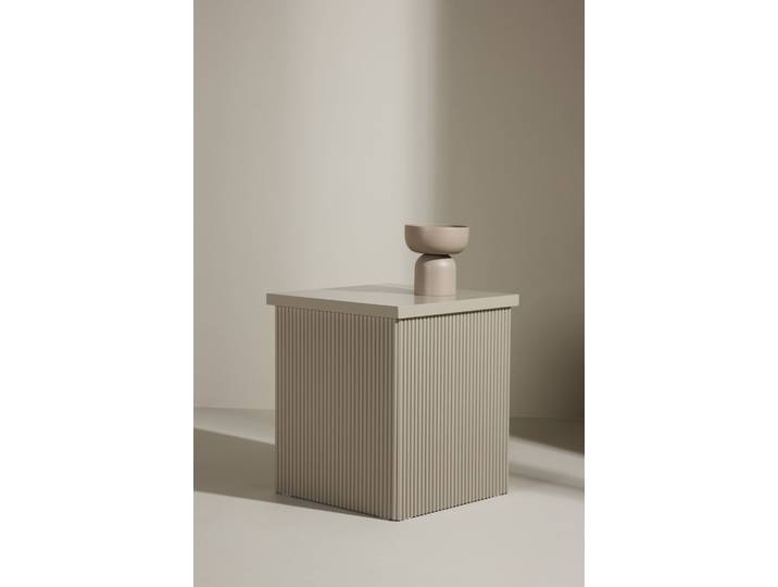 Beistelltisch VENTURE HOME Lenox, kompakter Beistelltisch in einladendem Beige, 40 × 40 cm , beige (beige, beige, beige), B:40cm H:45cm T:40cm, Tische, Beistelltisch, Ablagetisch, MDF, quadratisch, schlicht, vielseitig, dezent