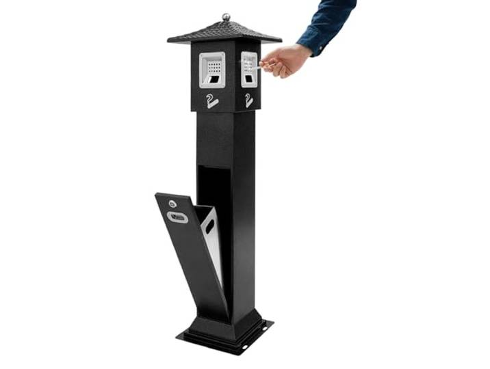 Aschenbecher Säule draußen 26,5 x 119cm (ØxH) Standaschenbecher aus Metall mit Dach und 4 Einwurföffnungen für Zigarettenentsorgung auf der Terrasse, im Café, Restaurant oder Raucherzone Schwarz