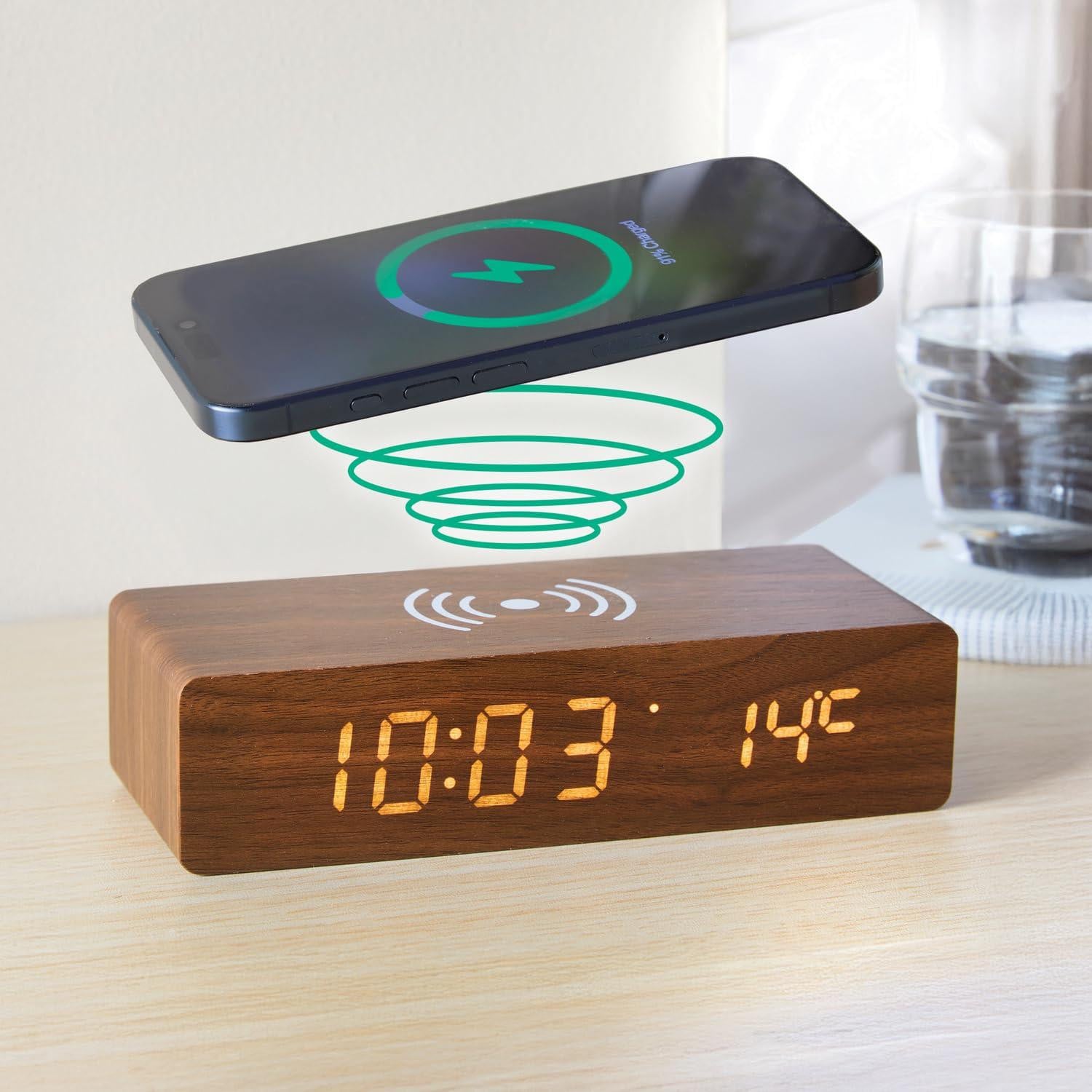 Dripio Digitale houten wekker met inductief oplaadmechanisme en 3 wektijden