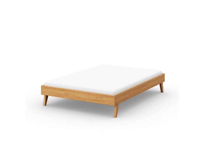 Naturwohnen Massivholzbett 140x200cm Eiche natur geölt Serie Laura Design und Handwerk perfekt vereint mit bioola® nature veredelt