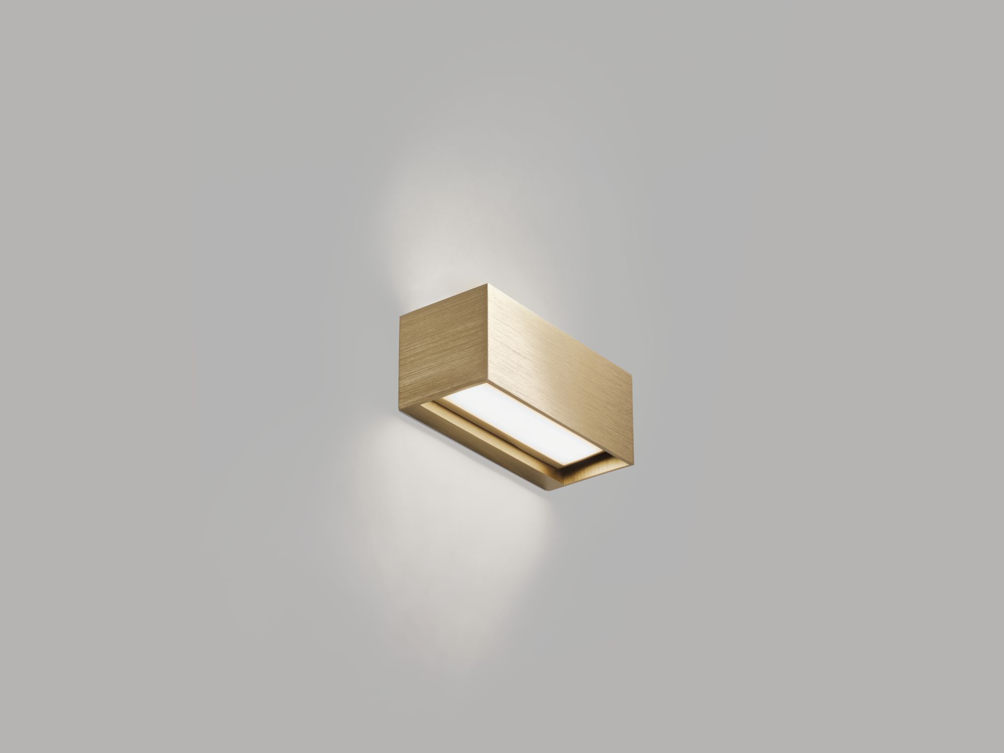 Light-Point LED-Wandleuchte LINEA W1 15cm messing 290102 5711389901028