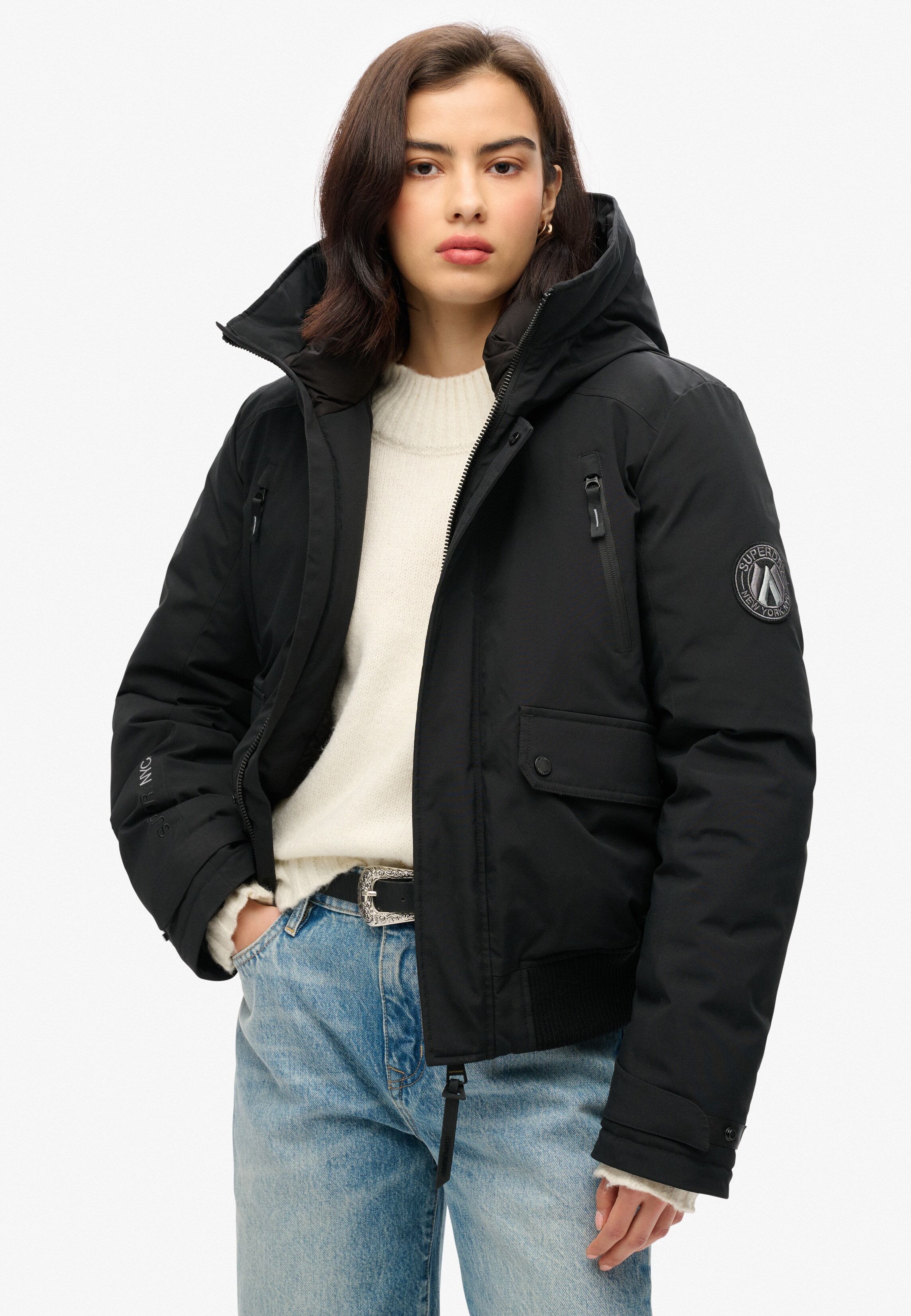 Bomberjacke SUPERDRY "CITY PADDED BOMBER JACKET", Damen, Gr. XS, schwarz, Web, Obermaterial: 51% Elastomultiester, 49% Polyester, unifarben, regular fit normal, Rippbündchen, Jacken Bomberjacke, Materialmix, regular fit schwarz XS