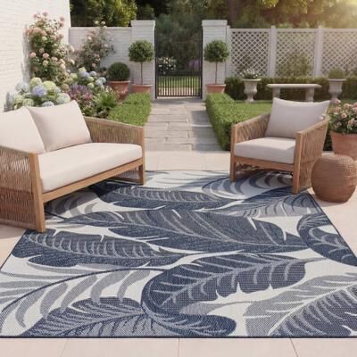SAFAVIEH Beach House Iriska Transitional Rug