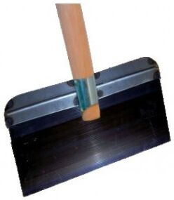 Grattoir en acier 30 cm en manche bois MERCIER 6706