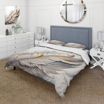 DESIGN ART "Designart ""White Watercolor Feather"" White Modern - Bedding Cover Set With Shams"