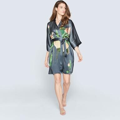 KIM + ONO Silk Handpainted Crane Kimono Robe - Short   KIM+ONO - night shadow / one size