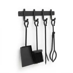 Relaxdays Kaminbesteck, 5-tlg. Set, Schürhaken, Schaufel, Aschebesen, Feuerzange, Wandhalterung, Ofengarnitur, schwarz
