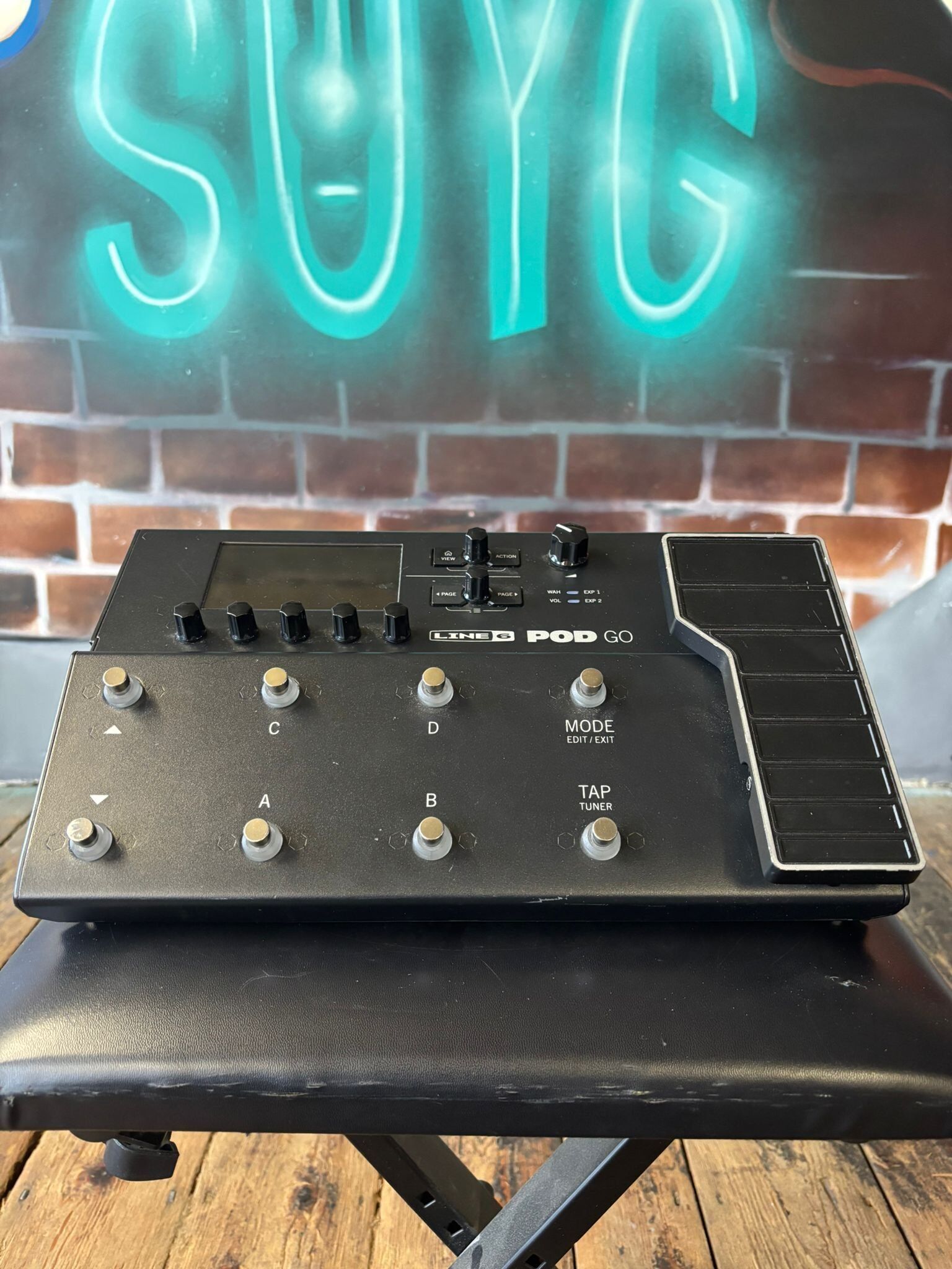 Line 6 POD GO Portable Guitar Processor Multi-Effects Pedal   Original - Refurbished