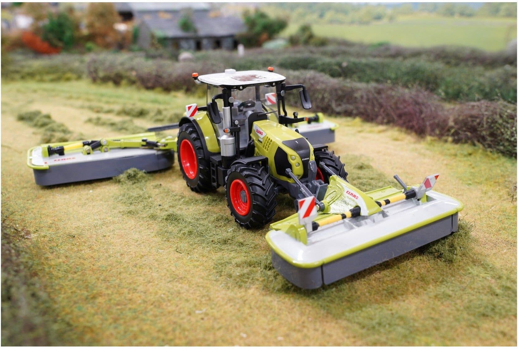 Britains CLAAS Arion 660 Tractor 1:32 Scale Farm Toy for Children