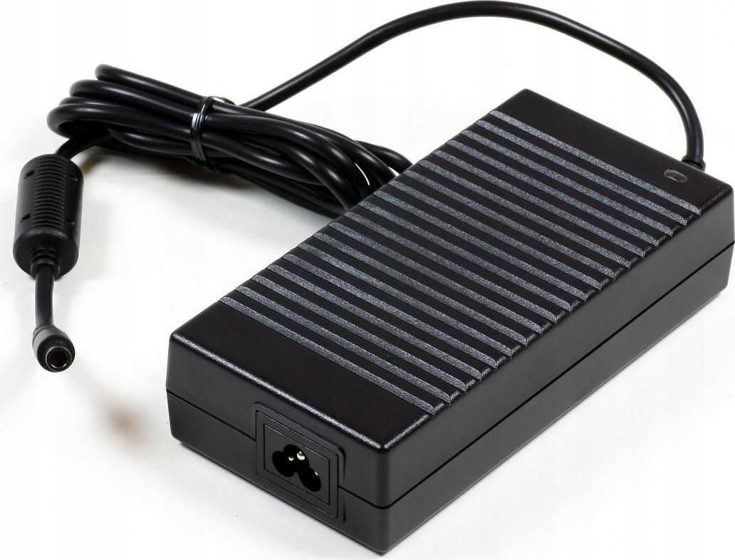 CoreParts Netadapter 150W, 7,3 x 5,1 cm