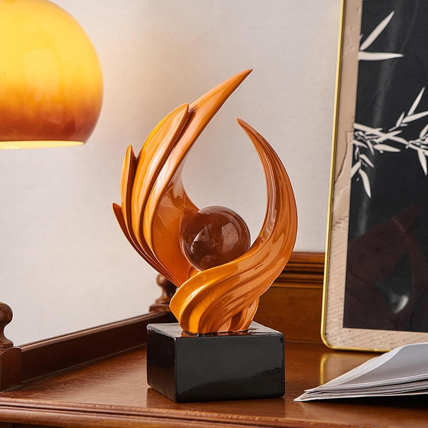Moderne Abstracte Swirl Beeldhouwwerk Decoratie in Oranje voor Woonkamer, Eettafel en Boekenplank