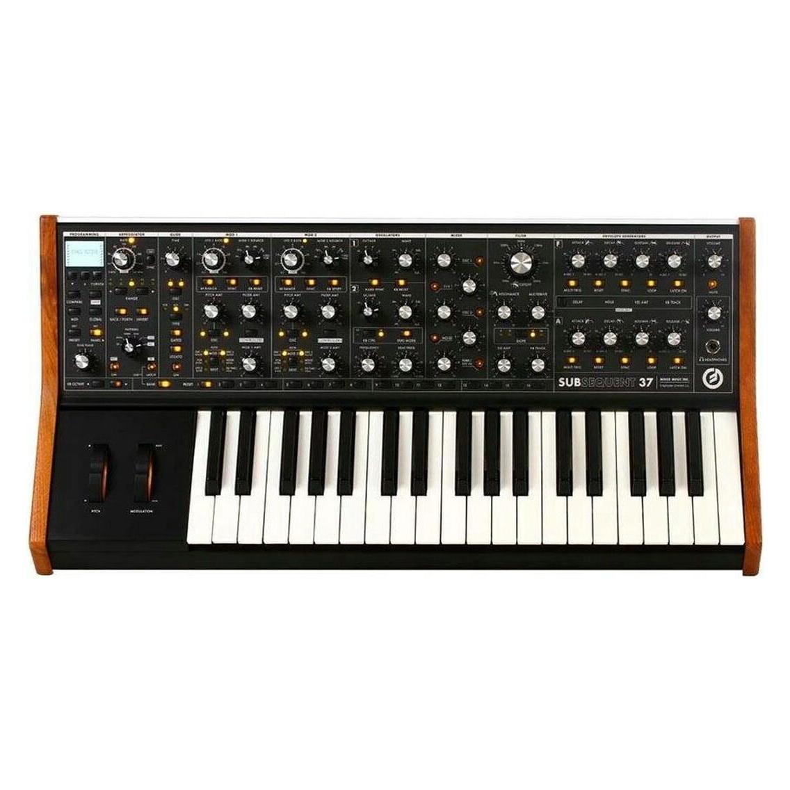 Moog Subsequent 37 (LPS-SUB-006-06)