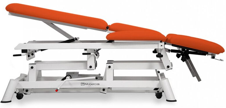 Marquesa hidráulica multifuncional para osteopatia: nove corpos, com respaldo reclinable em negativo, reposabrazos, dobra central, posição Trendelenburg e rodas escamoteables