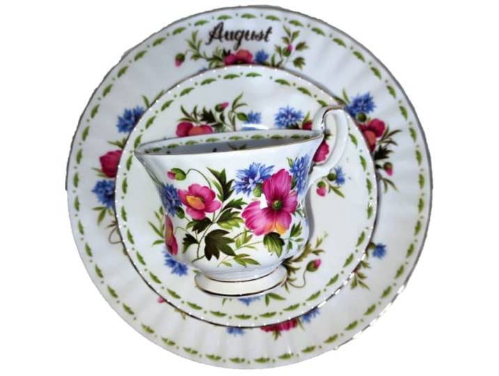 AngiesStrickZauber verkauft : Royal Albert/Original/flower of the month/AUGUST / 1 Tasse - 1 Untertasse - 1 Kuchenteller/Original/Bone China/England