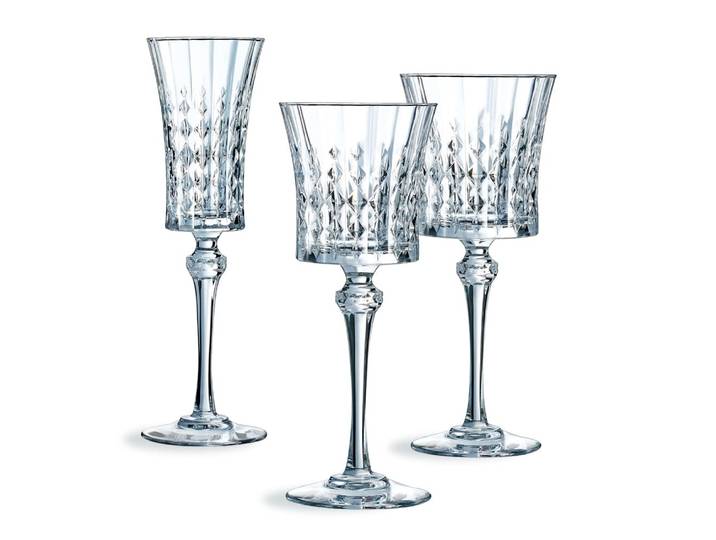 Ensemble 18 verres à pied