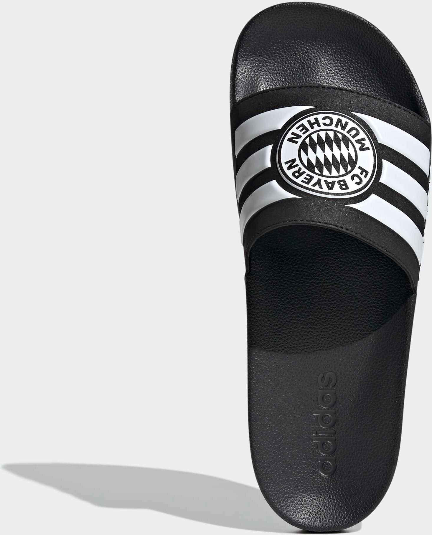 Badesandale ADIDAS SPORTSWEAR "ADILETTE SHOWER FC BAYERN MÜNCHEN SLIDES", Damen, Gr. 42, schwarz-weiss (core schwarz, ftwr weiß, core schwarz), Synthetik, Schuhe Badesandale, Badelatschen, FC Bayern München core schwarz, ftwr weiß, core schwarz 42