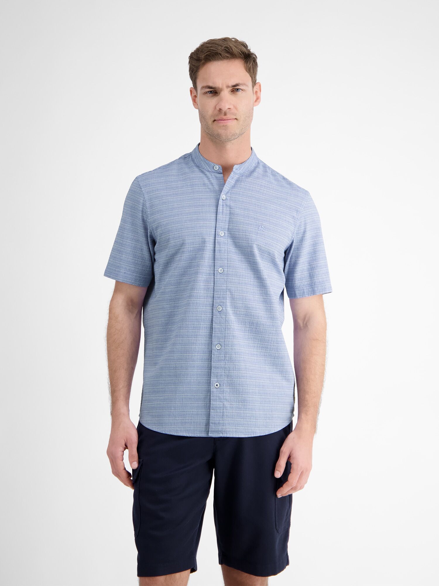 Kurzarmhemd LERROS "Kurzarmhemd in Seersuckerqualität", Herren, Gr. L, Normalgrössen, blau (cobalt blau), 98% Baumwolle, 2% Elasthan, Hemden Kurzarmhemd cobalt blau L, Normalgrössen