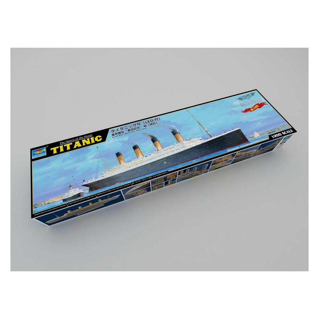 Trumpeter Titanic und LED Lights (03719)