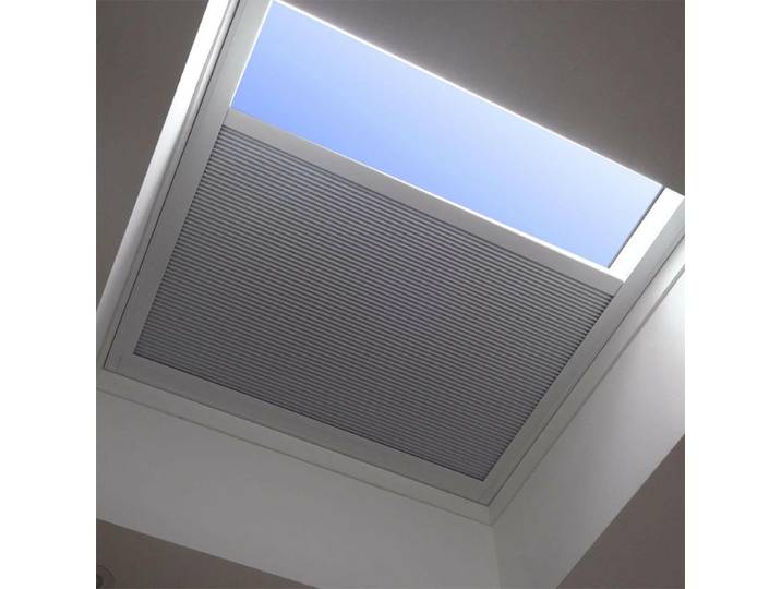 Shades cellulaires de haute qualité. Excellente réduction du bruit et protection UV. Le traitement parfait des fenêtres modernes. Style le plus vendu!