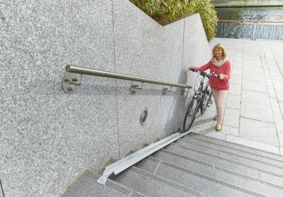 Erweiterungselement für Treppen-Fahrradrampe, L 1130 x B 125 mm, bis 25 kg, mit Befestigungslasche, Blech verzinkt