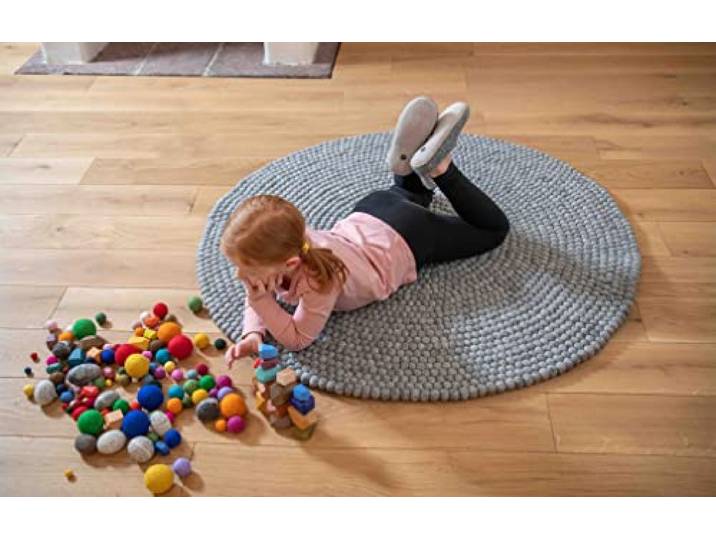 naturling Kinderteppich aus 100% Filz Kugeln handgemacht - großer Spielteppich rund (Grau, 120 cm)