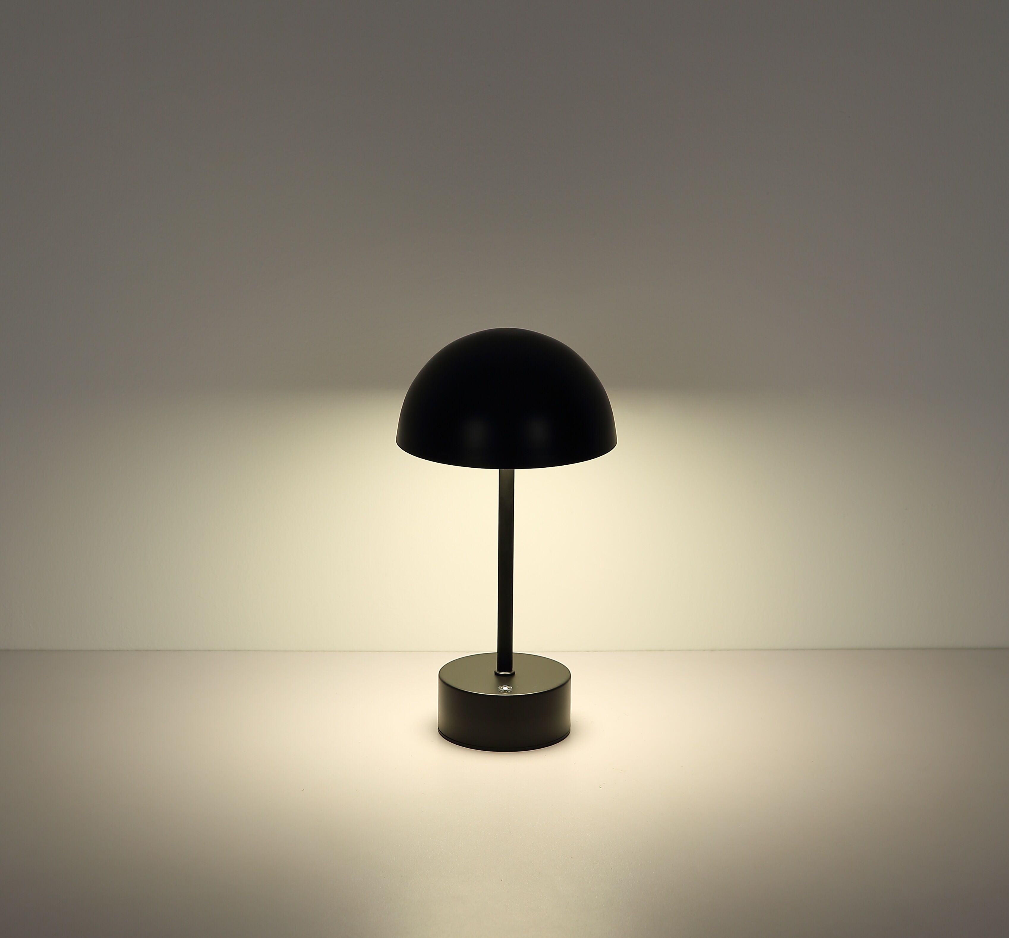 GOODPRODUCT LED Tischleuchte "Briia - Akku Tischleuchte mit CCT", schwarz, 1, Ø 16cm H: 28cm, 1 Stk., Leuchten, Touchdimmer, CCT, USB, Akkulampe, dimmbar, warmweiss - kaltweiss, LED Tischleuchte schwarz 1, Ø 16cm H: 28cm, 1 Stk.