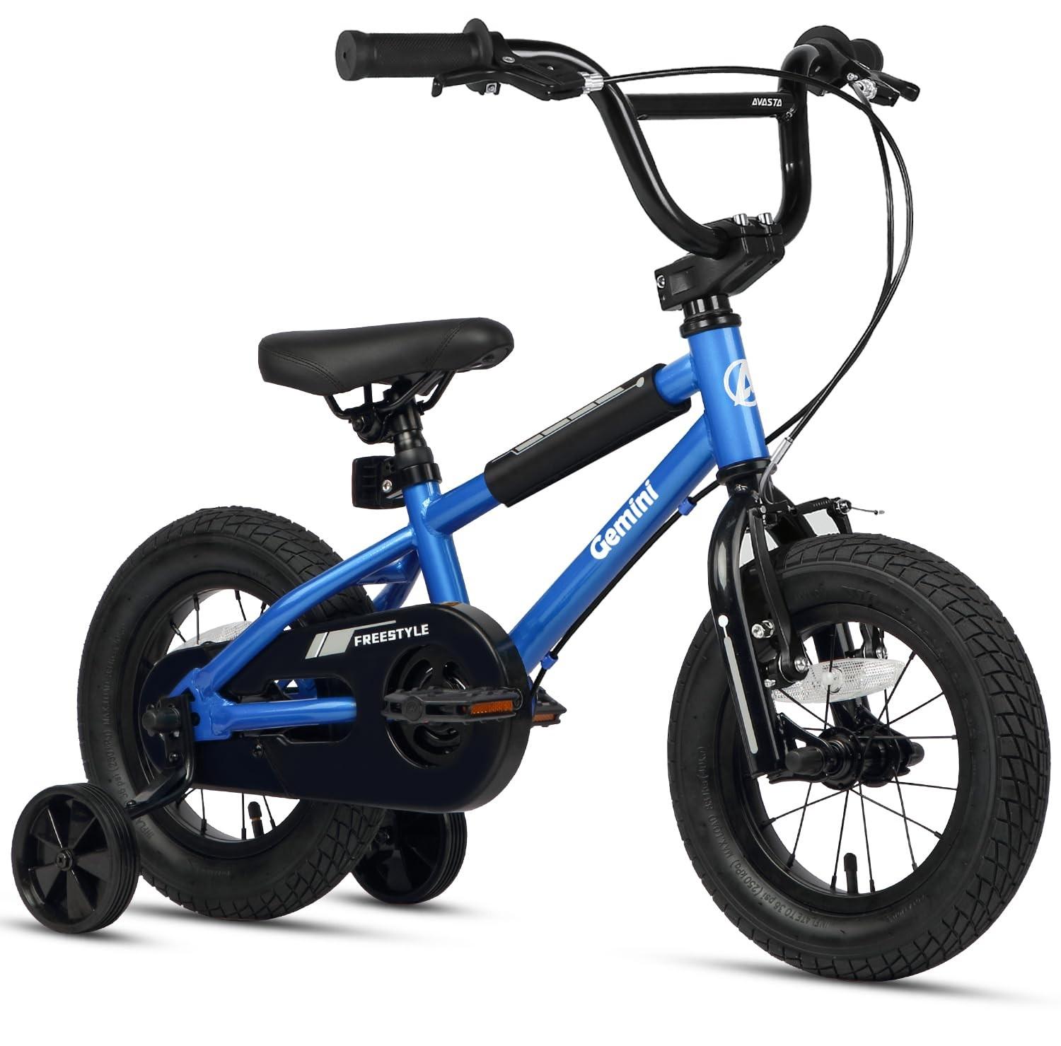 Kinderfahrrad mit Stützrädern in verschiedenen Farben