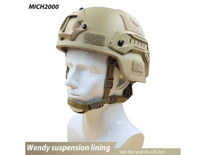 Casque tactique MICH avec protection contre les troubles et les impacts. Conçu pour le combat en terrain et l’entraînement militaire.