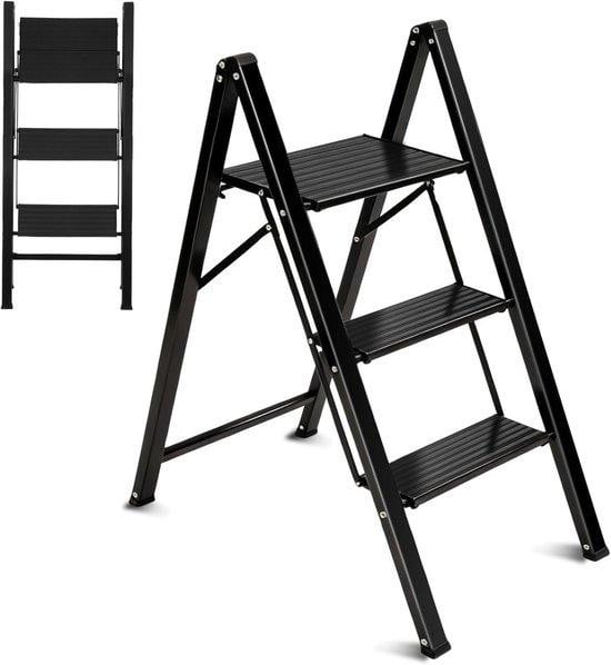 Huishoudladder met 3 treden, opvouwbare klusladder in zwart aluminium met antislip treden, H: 87,3 cm x B: 40,8 cm