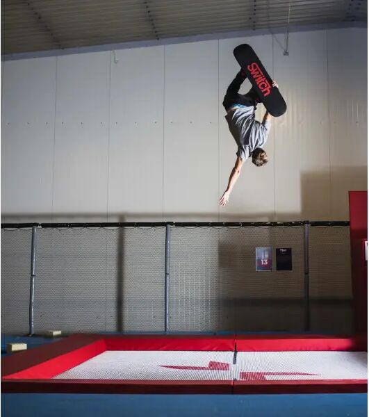 Switch Boards Switch Trampoline Pro 110 Training Snowboard (Mountains)
