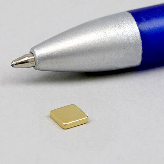 SPRINTIS 100 Unités - Aimants carrés néodyme, doré 5 x 5 mm   1,2 mm