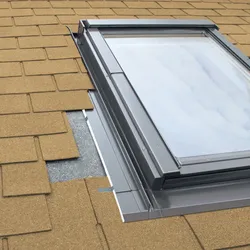 FAKRO ELV 78x118 Eindeckrahmen für flache Eindeckmaterialien
