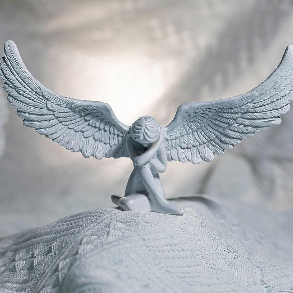 Wit Engelenbeeldje - Handgemaakte Resin Engel Sculptuur voor Huisdecoratie