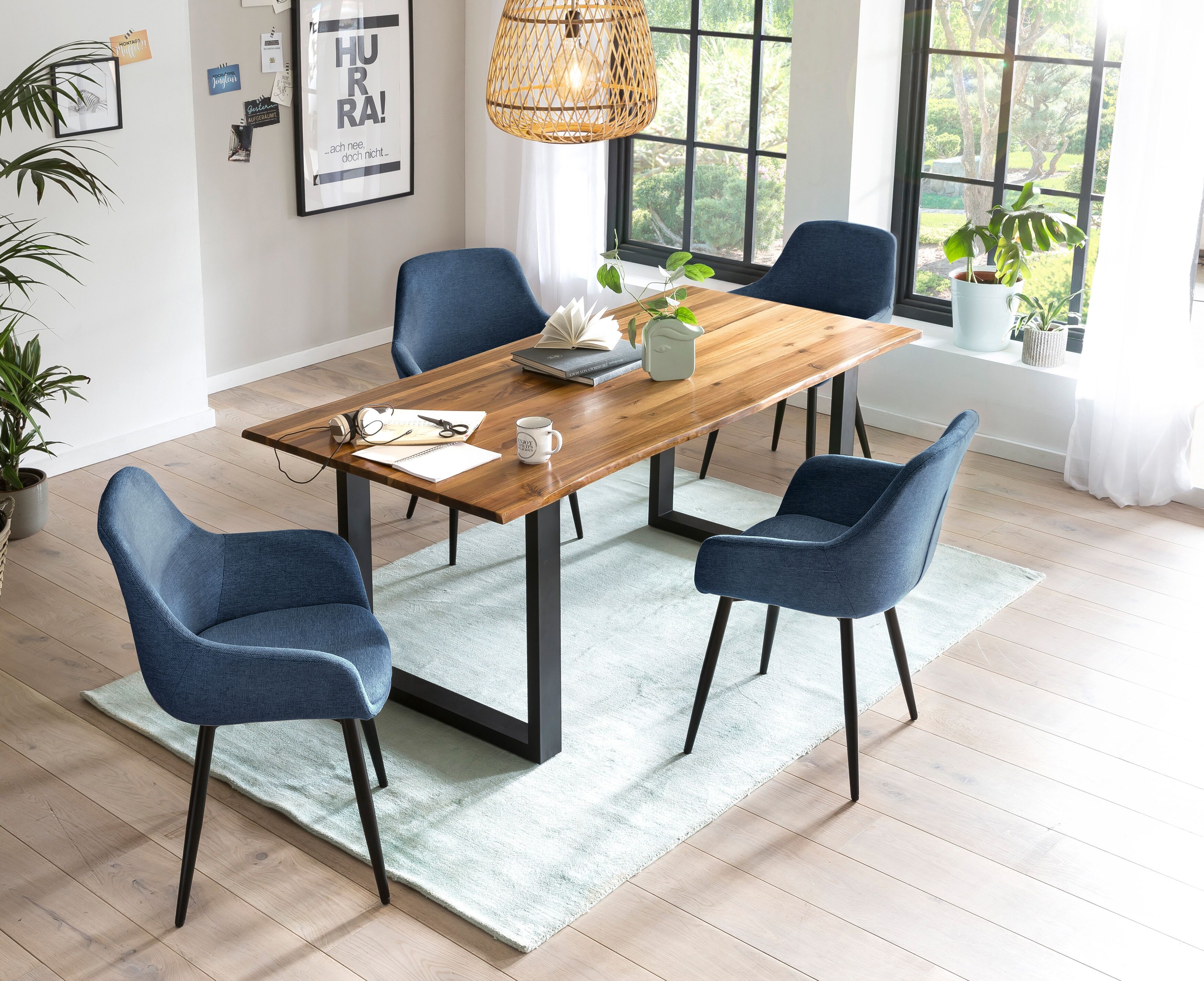 Essgruppe SALESFEVER "- stilvolles Design", blau (cognac, dunkelblau, schwarz, dunkelblau, schwarz), Strukturstoff, 180,90, Massivholz, Metall, Polyester, Sitzmöbel-Sets, Essgruppe, 5-teiliges Set mit authentischer Baumkanten-Tischplatte