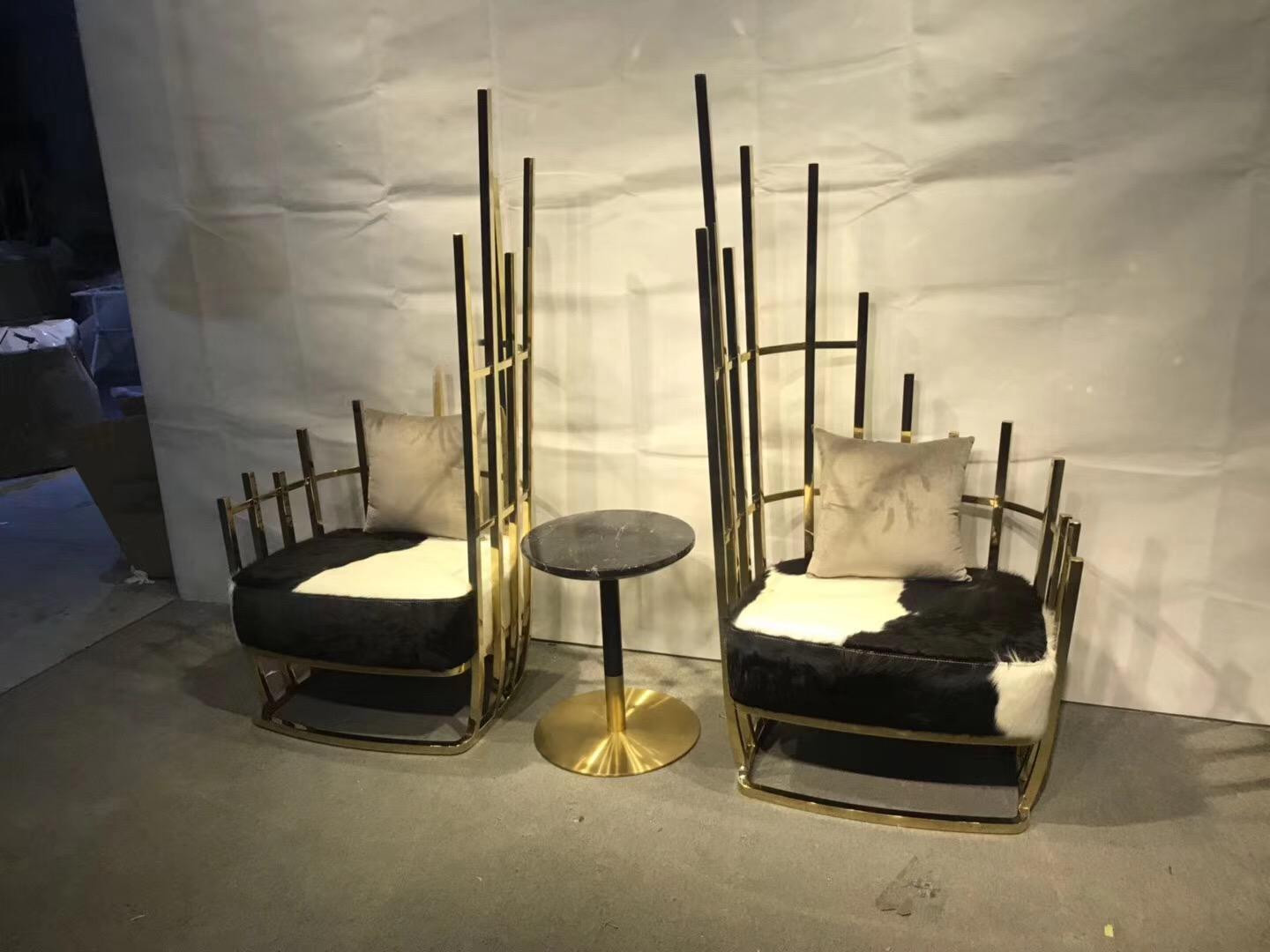 Moderne loungebank set voor woonkamer en eetkamer met 2x lounge club fauteuils van AEA