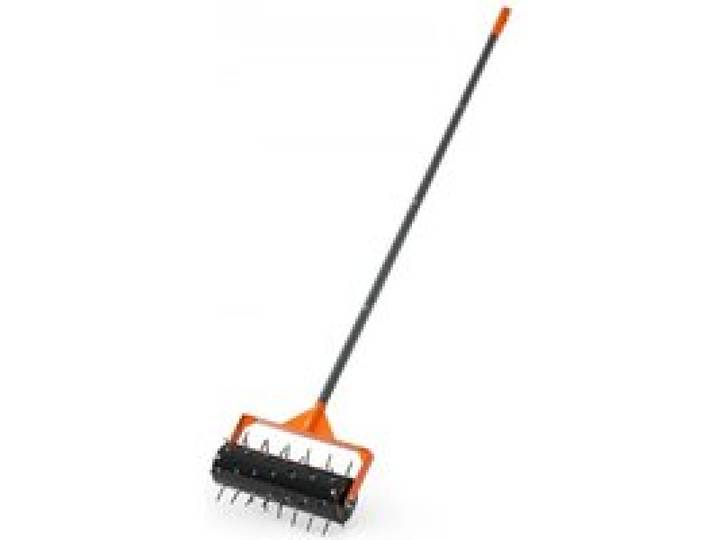 VEVOR Rasenlüfter Walze Manuell, Aerifizierer für Rasen mit 42 Eisen Spikes 410 mm Breit Platte Langem Griff, Bodenbelüften Werkzeug Rasenrolle für Verdichtete Böden Rasenpflege Hof Garten, Schwarz