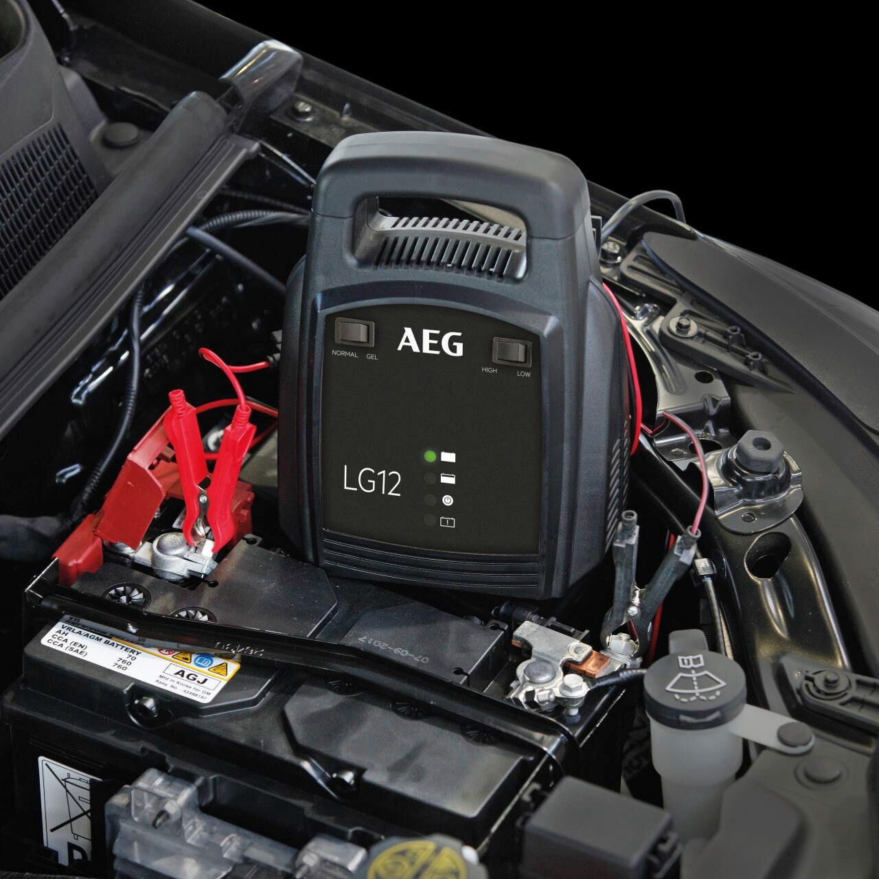 Autobatterie-Ladegerät AEG "LG 12", schwarz (weiß, neutral), B:12,9cm H:25,8cm T:22cm, Kunststoff, Ladegeräte, Autobatterie-Ladegerät