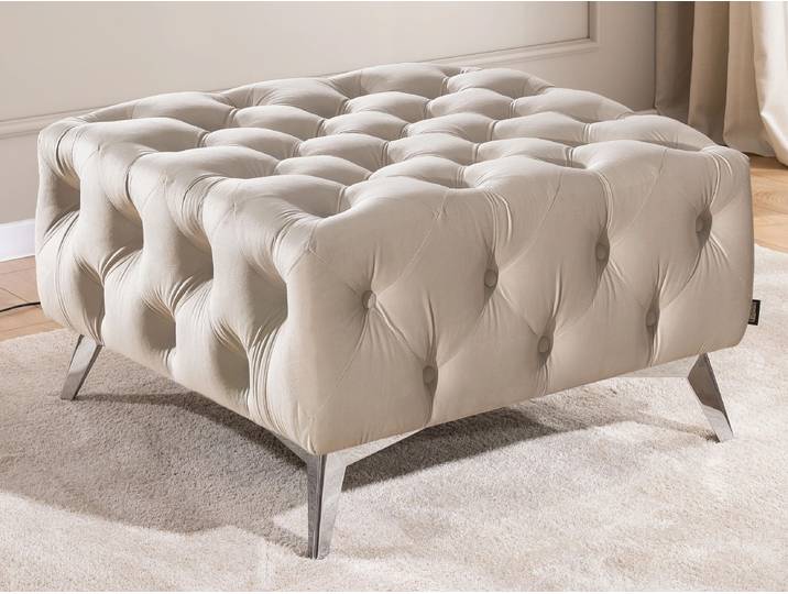 S-Style Möbel Whitby - Chesterfield Luxus Fußhocker aus Samt mit goldenen, silbernen oder schwarzen Füßen - Beige