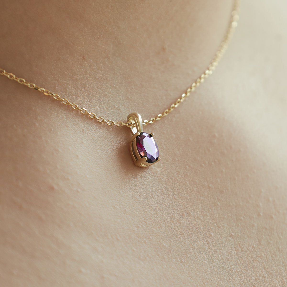 Lykken Symbols Födelsesten halsband februari  42+3cm