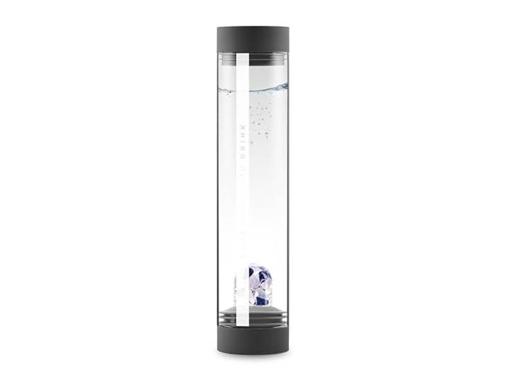 VitaJuwel Sana BALANCE lava black Karaffe aus Glas mit Edelsteinen (Sodalith, Chalcedon & Bergkristall) - für inneren Frieden, Meditation & Reklektion