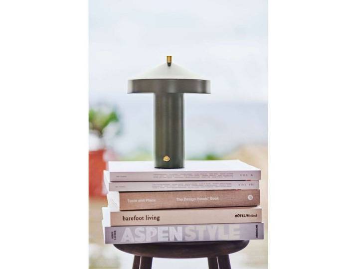 Hatto Portable Tischleuchte Olive - OYOY Living Design - Wohnzimmer - Metall