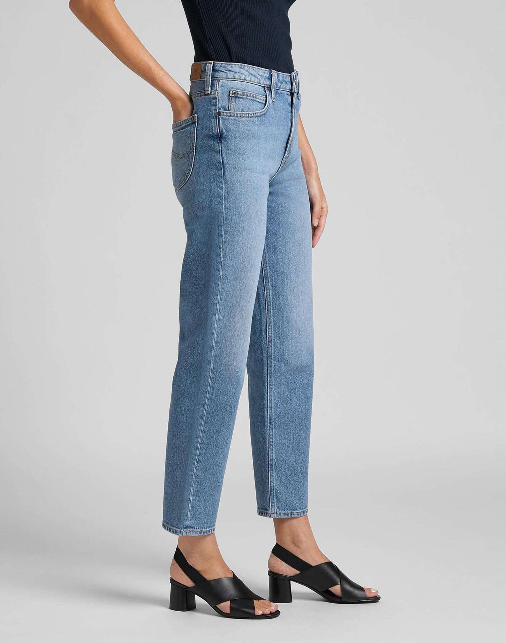 Straight-Jeans LEE "Lee Jeans Straight Leg Carol", Damen, Gr. 24, Länge 31, blau (hellblau), Obermaterial: 99% Baumwolle CO. 1% Elasthan EL., Jeans Straight-Jeans hellblau 24, Länge 31