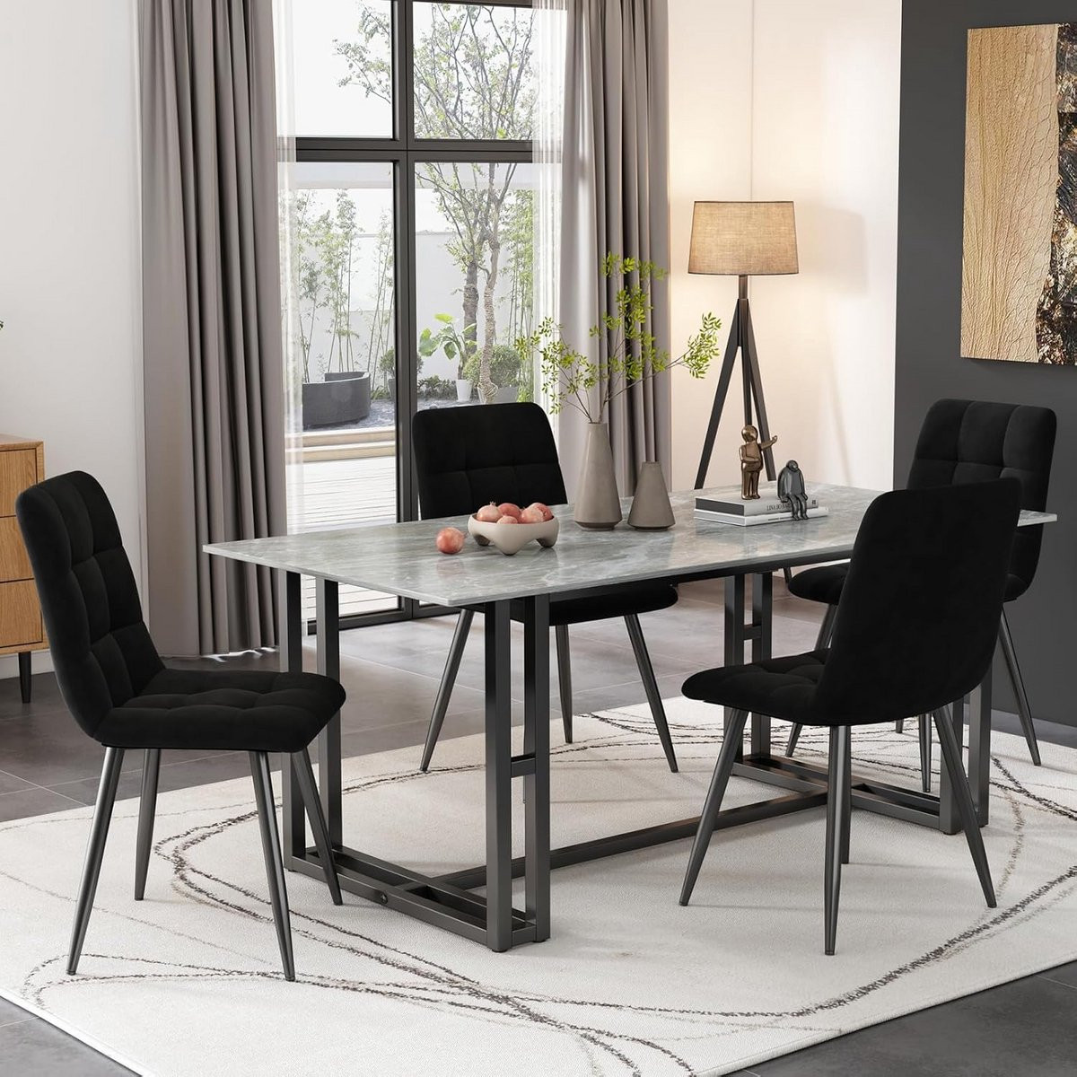 Set van 4 fluwelen eetkamerstoelen met ijzeren frame